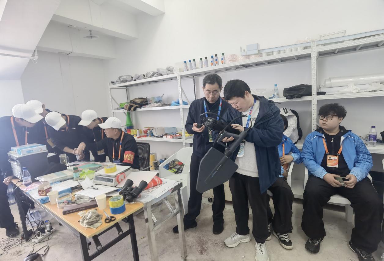市工信局无线电管理部门顺利完成2026年省运会首赛无线电安全保障1.jpg