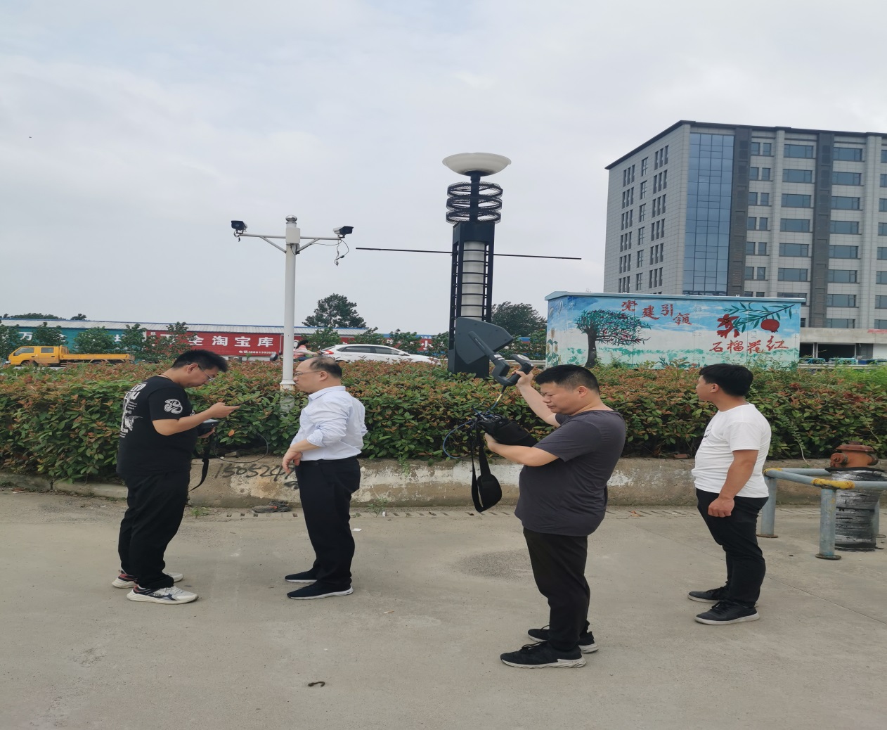 市工信局全力防御台风“白海豚”3.jpg
